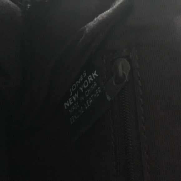 Jones New York Snakeskin Handbag - Picture 4 of 5